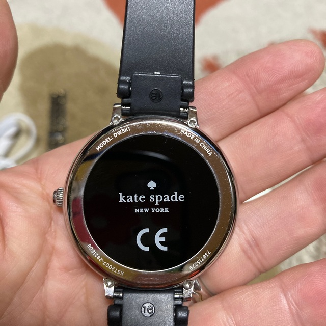 kate spade new york(ケイトスペードニューヨーク)のお値打ち!!   ケイトスペード スマートウォッチ レディースのファッション小物(腕時計)の商品写真