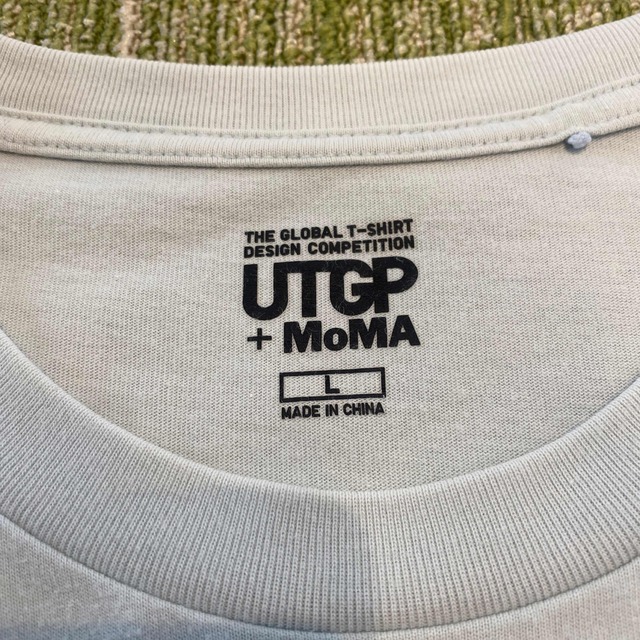 UNIQLO(ユニクロ)のユニクロ　UNIQLO UTGP +MOMA  Tシャツ メンズのトップス(Tシャツ/カットソー(半袖/袖なし))の商品写真