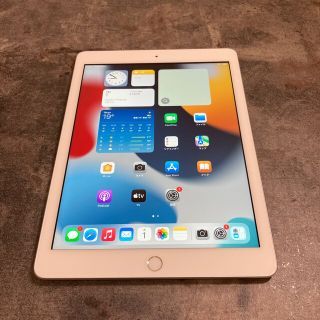 iPad - 81271T iPad6世代 32GB シルバー Wi-Fi 中古品 美品