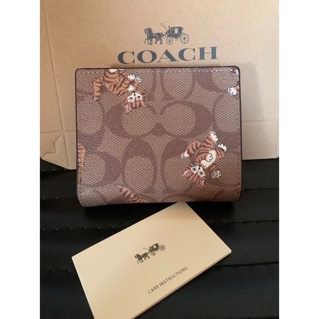 COACH二つ折り財布CC922 カーキ×キトゥン　猫　アウトレット品