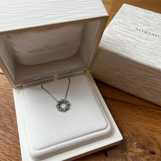 新入荷 現行美品 ミキモト MIKIMOTO 靴下 リーフネックレス 葉彫り