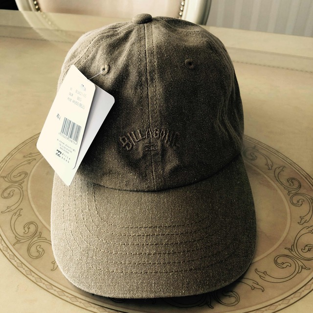 billabong(ビラボン)のBILLABONG  メンズ　キャップ🧢　ベージュ　新品 メンズの帽子(キャップ)の商品写真