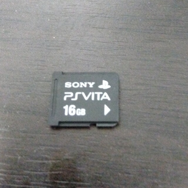 PS Vita + 純正メモリーカード16GB