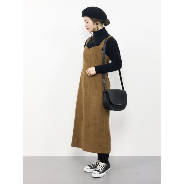新品未使用✦KBF WEB限定 コーデュロイビスチェワンピース 新品未使用タグ付き KBF コーデュロイビスチェワンピース ネイビー