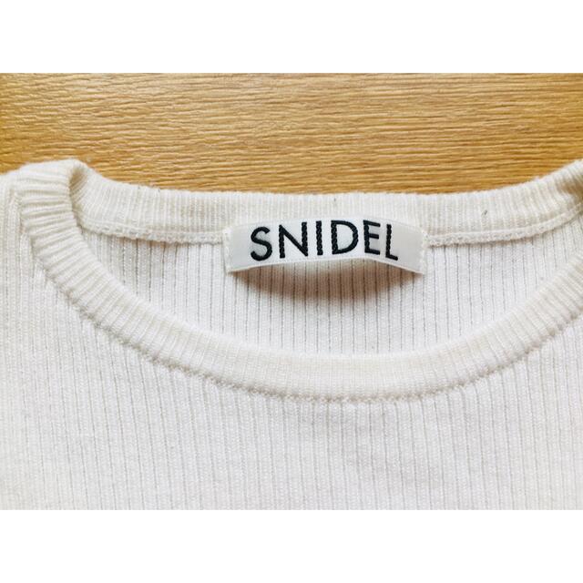 SNIDEL(スナイデル)の今月まで！【最終値下げ！】スナイデル　ホワイト半袖リブニット白 レディースのトップス(ニット/セーター)の商品写真