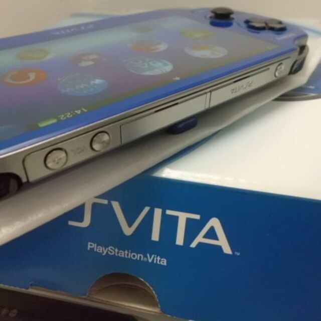 PlayStation Vita(プレイステーションヴィータ)のPSVITA PCH-1000 エンタメ/ホビーのゲームソフト/ゲーム機本体(携帯用ゲーム機本体)の商品写真