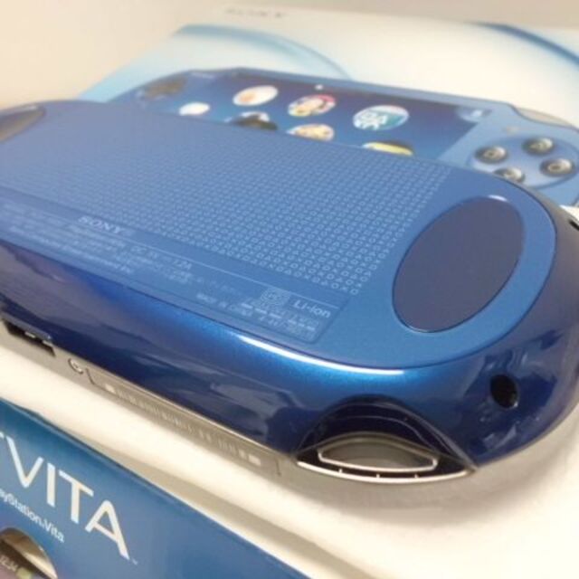 PlayStation Vita(プレイステーションヴィータ)のPSVITA PCH-1000 エンタメ/ホビーのゲームソフト/ゲーム機本体(携帯用ゲーム機本体)の商品写真