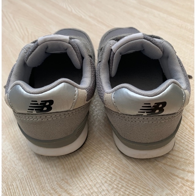 New Balance(ニューバランス)のnew balance kidsスニーカー 15.0 グレー キッズ/ベビー/マタニティのキッズ靴/シューズ(15cm~)(スニーカー)の商品写真