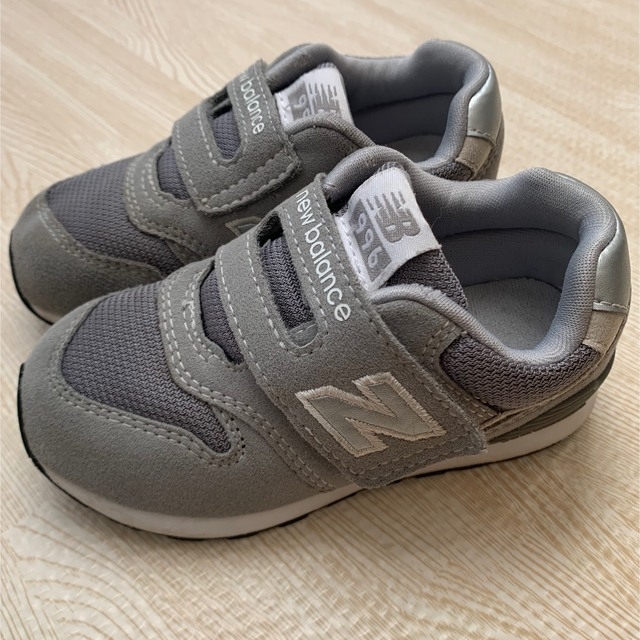 New Balance(ニューバランス)のnew balance kidsスニーカー 15.0 グレー キッズ/ベビー/マタニティのキッズ靴/シューズ(15cm~)(スニーカー)の商品写真