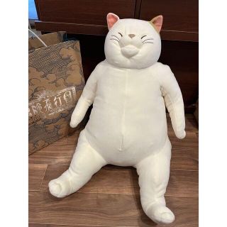 ジブリ(ジブリ)のジブリパーク限定　ムタ　ぬいぐるみ　猫の恩返し　限定メッセージカード付(ぬいぐるみ)