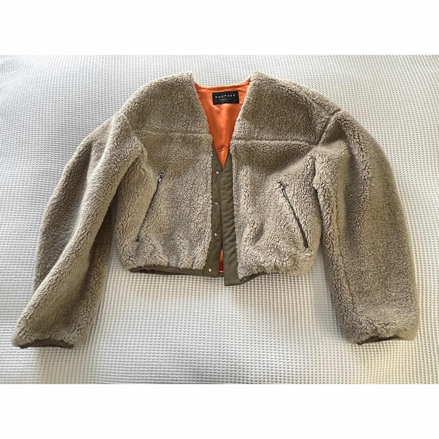 ショート丈トゥモローランド MACPHEE ボアジャケット - ブルゾン