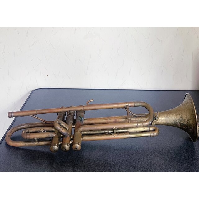 トランペット メーカー不明　銅製？管楽器  楽器の管楽器(トランペット)の商品写真