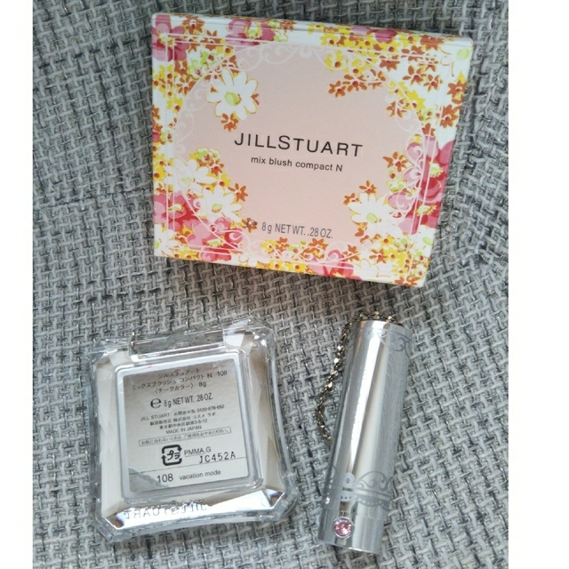 JILLSTUART(ジルスチュアート)の☆限定☆ ジルスチュアート ミックスブラッシュ コンパクト N108 コスメ/美容のベースメイク/化粧品(チーク)の商品写真