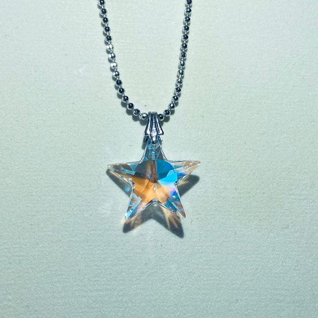 SWAROVSKI(スワロフスキー)のハンドメイド☆ スワロフスキー　スター　ネックレス ハンドメイドのアクセサリー(ネックレス)の商品写真