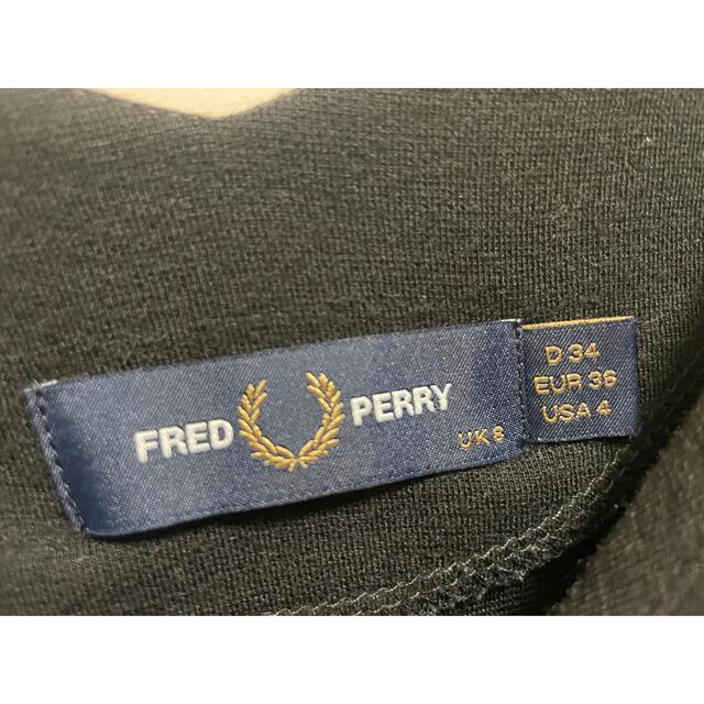 FRED PERRY(フレッドペリー)のフレッドペリー  Vネックドレス　美品 レディースのワンピース(ひざ丈ワンピース)の商品写真