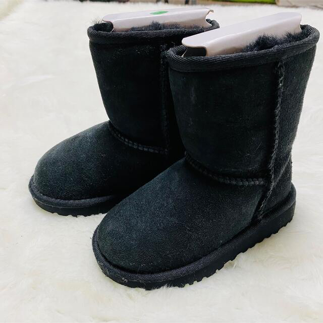 UGG(アグ)の美品UGGアグ　キッズ　ブラック黒　15cm US8 キッズ/ベビー/マタニティのキッズ靴/シューズ(15cm~)(ブーツ)の商品写真