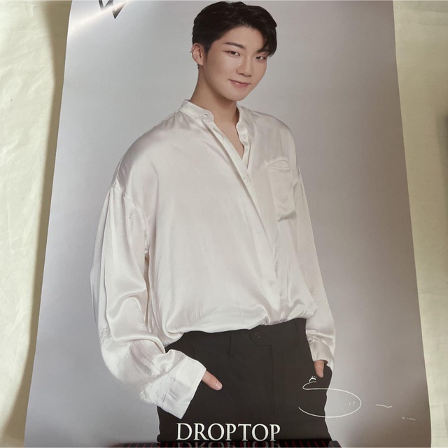 WINNER(ウィナー)のWINNER DROPTOP ポスター スンフン フニ エンタメ/ホビーのCD(K-POP/アジア)の商品写真