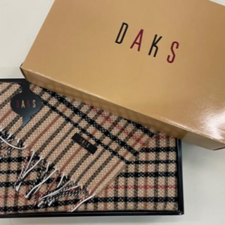 新品！箱付き　DAKS　ひざ掛けor　マフラー(マフラー/ショール)