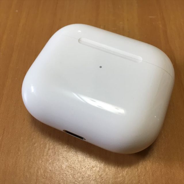 Apple純正 AirPods 第3世代用 ワイヤレス充電ケース A2566
