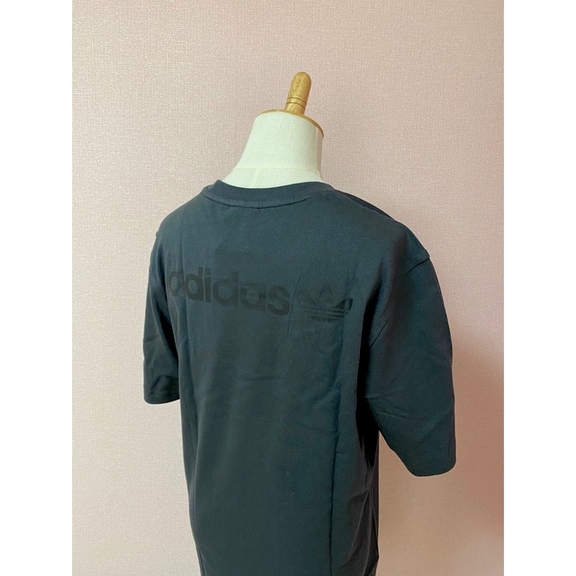 adidas(アディダス)のadidas Tシャツ  ブラック UK-XL メンズのトップス(Tシャツ/カットソー(半袖/袖なし))の商品写真