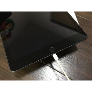 なつ様専用　iPad 第7世代 WiFi  グレー　( 訳有り-ジャンク品)(タブレット)