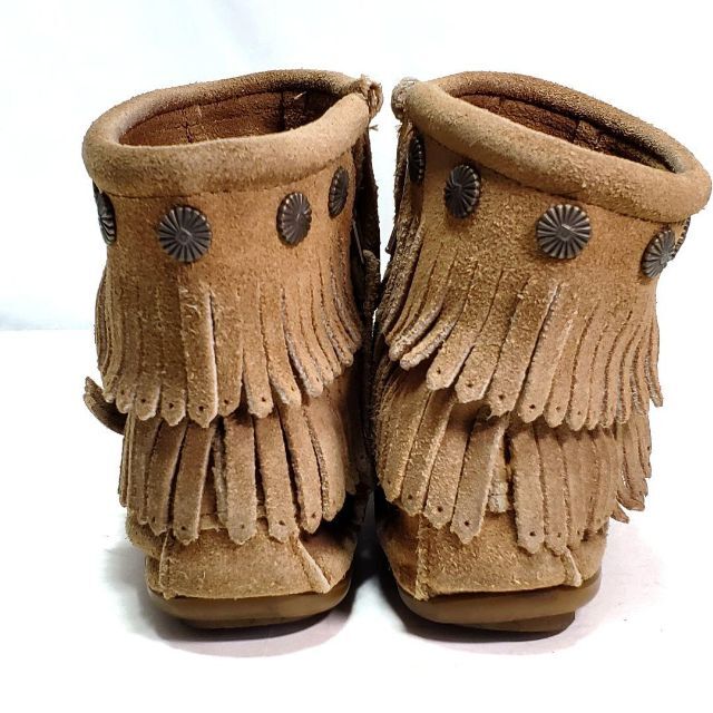 Minnetonka(ミネトンカ)のMINNETONKA ミネトンカ　サイドジップフリンジブーツ　ブラウン　サイズ7 レディースの靴/シューズ(ブーツ)の商品写真