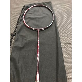 ヨネックス(YONEX)のヨネックス　アストロクス100ZZ レッド　4U5(バドミントン)