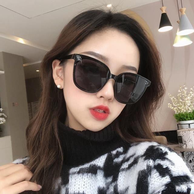 ファッション通販 韓国 サングラス UVカット オシャレ 黒 三角 海外セレブ サングラス UVカット オシャレ 黒縁 三角 海外セレブ 韓国