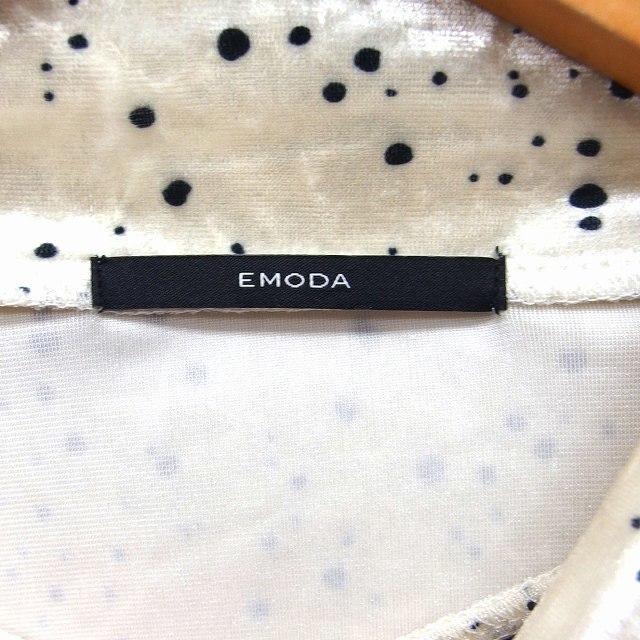 EMODA(エモダ)のエモダ EMODA ベロア カットソー Tシャツ 長袖 ハイネック 総柄 F レディースのトップス(カットソー(長袖/七分))の商品写真