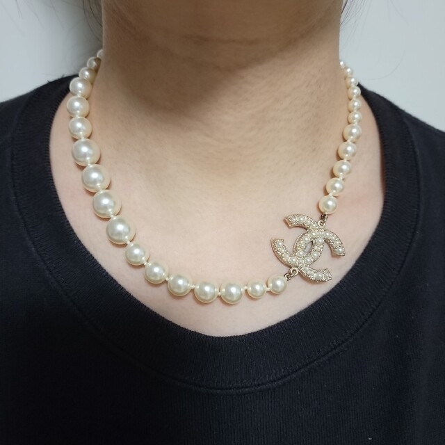 最高の品質 CHANEL ラインストーンココマーク フェイクパール