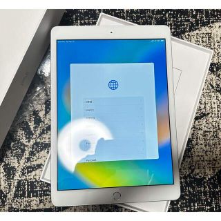 アップル(Apple)のFumi140様専用 ipad 第8世代 32gb au利用制限△(タブレット)