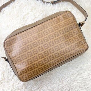 フェンディ ポシェットの通販 100点以上 | FENDIを買うならラクマ