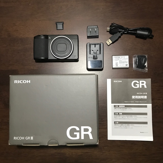 NEW限定品】 RICOH - 【美品】RICOH GR Ⅲ ☆保証書あり☆ コンパクト
