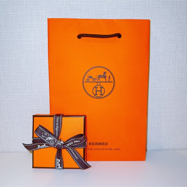 Hermes(エルメス)の【新品・未使用品】エルメス イヤーカフ PM オランプ アネモネ ゴールド 紫 レディースのアクセサリー(イヤーカフ)の商品写真