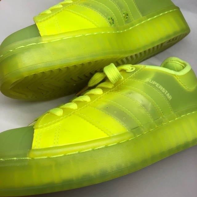 adidas(アディダス)の専用！アディダス スニーカー　スーパースター ジェリー　イエロー　23cm レディースの靴/シューズ(スニーカー)の商品写真