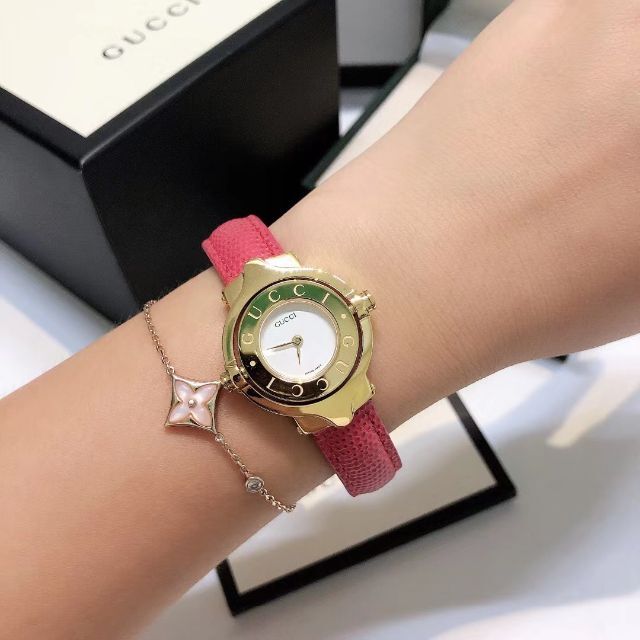 GUCCI ・腕時計(アナログ)♥希少品 | divanlar.az
