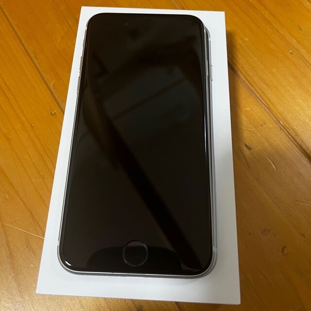 iPhone SE2 64GB ホワイト