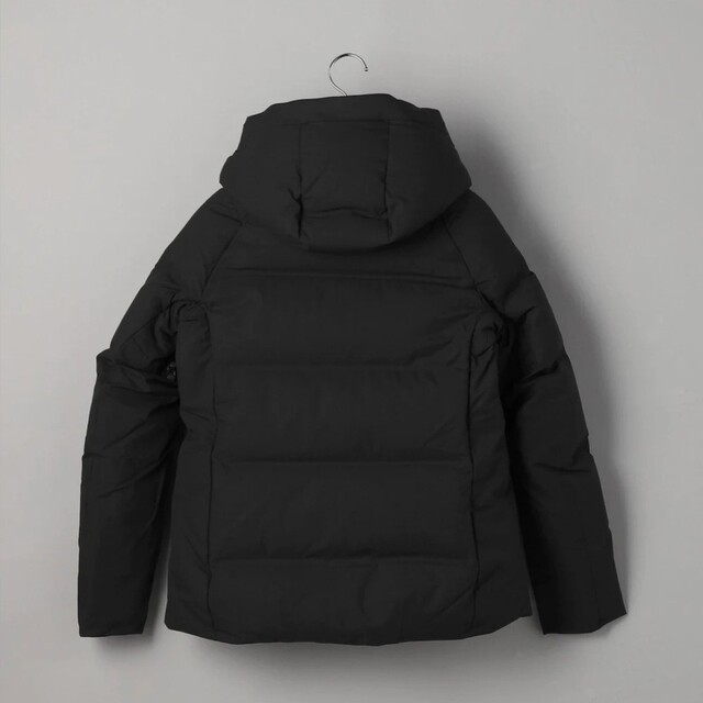 DESCENTE(デサント)のshu1 様専用　　新品未使用 DESCENTE  ALLTERRAIN レディースのジャケット/アウター(ダウンジャケット)の商品写真