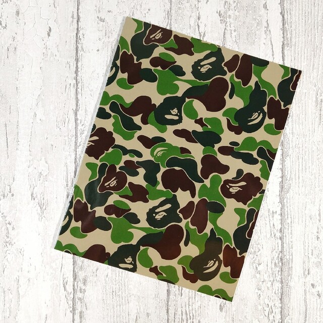 A BATHING APE(アベイシングエイプ)のA BATHING APE BAPEKIDS ムック冊子のみ2冊セット B メンズのファッション小物(その他)の商品写真