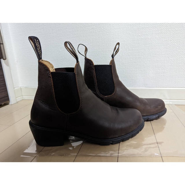 Blundstone(ブランドストーン)のミント様専用　Blundstone サイドゴアブーツ　5cmヒール　レディース レディースの靴/シューズ(ブーツ)の商品写真