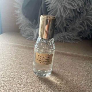 ジルスチュアート(JILLSTUART)のJILL STUART Flora notis 香水(香水(女性用))