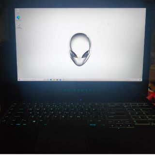 デル(DELL)のAlienware 17 R4 ゲーミングノートPC(ノートPC)