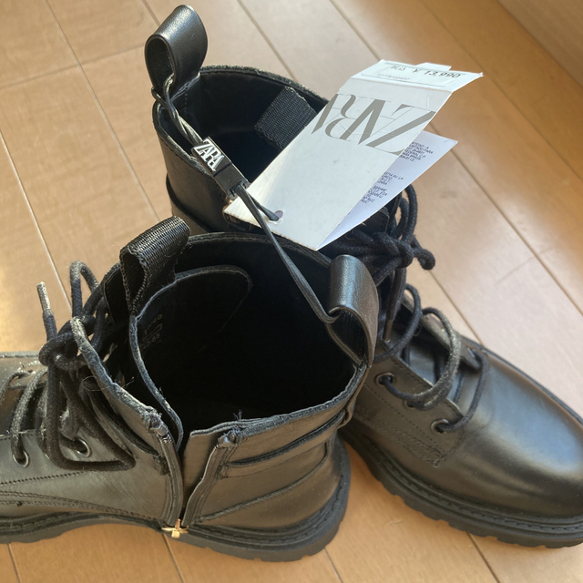 ZARA(ザラ)の新品未使用　ZARA  ブーツ レディースの靴/シューズ(ブーツ)の商品写真