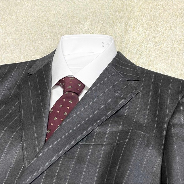 Ermenegildo Zegna(エルメネジルドゼニア)の【美品】エルメネジルドゼニア　セットアップ　スーツ　スリーピース　グレー　M位 メンズのスーツ(セットアップ)の商品写真