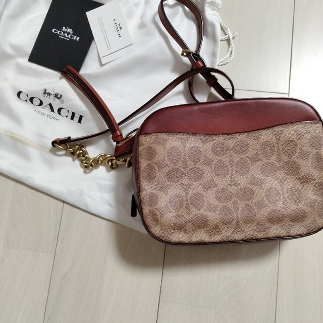 COACH(コーチ)の美品　COACH　コーチモノグラム　ロゴデザインショルダーバッグ レディースのバッグ(ショルダーバッグ)の商品写真