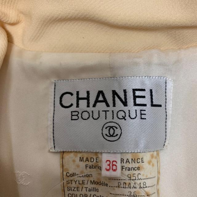 CHANEL(シャネル)のシャネル ジャケット サイズ36 S P04418 レディースのジャケット/アウター(その他)の商品写真