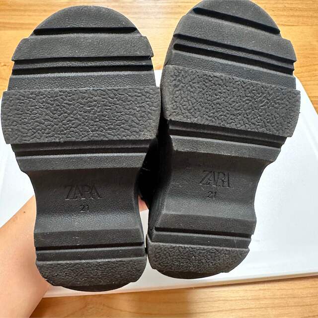 ZARA KIDS(ザラキッズ)のZARABABY ストレッチアンクルブーツ　21 （13cm） キッズ/ベビー/マタニティのベビー靴/シューズ(~14cm)(ブーツ)の商品写真