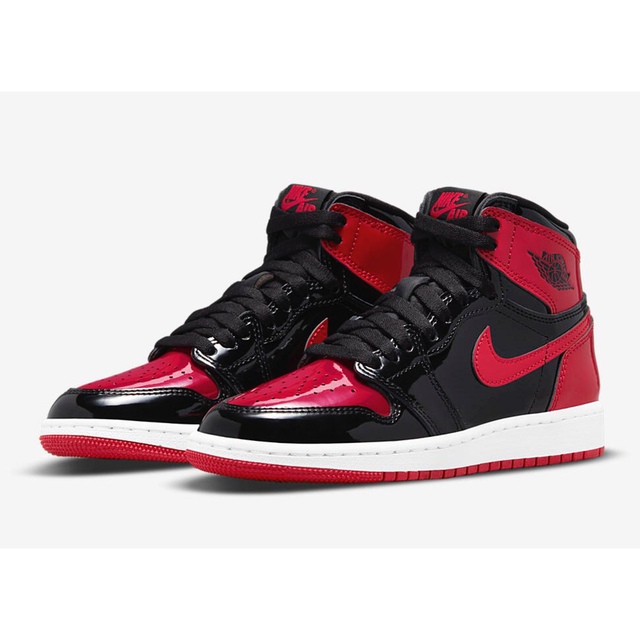 NIKE(ナイキ)のNIKE AIR JORDAN 1 HIGH OG Patent Bred 赤黒 メンズの靴/シューズ(スニーカー)の商品写真