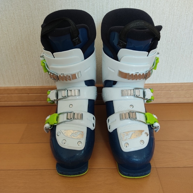 NORDICA(ノルディカ)のNORDICA　ノルディカ ジュニアスキーブーツ　21.5cm スポーツ/アウトドアのスキー(ブーツ)の商品写真