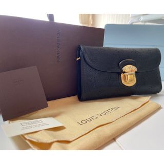 ルイヴィトン(LOUIS VUITTON)のルイ・ヴィトン 長財布 パンチングポルトフォイユ アメリア  マヒナ ノワール (財布)